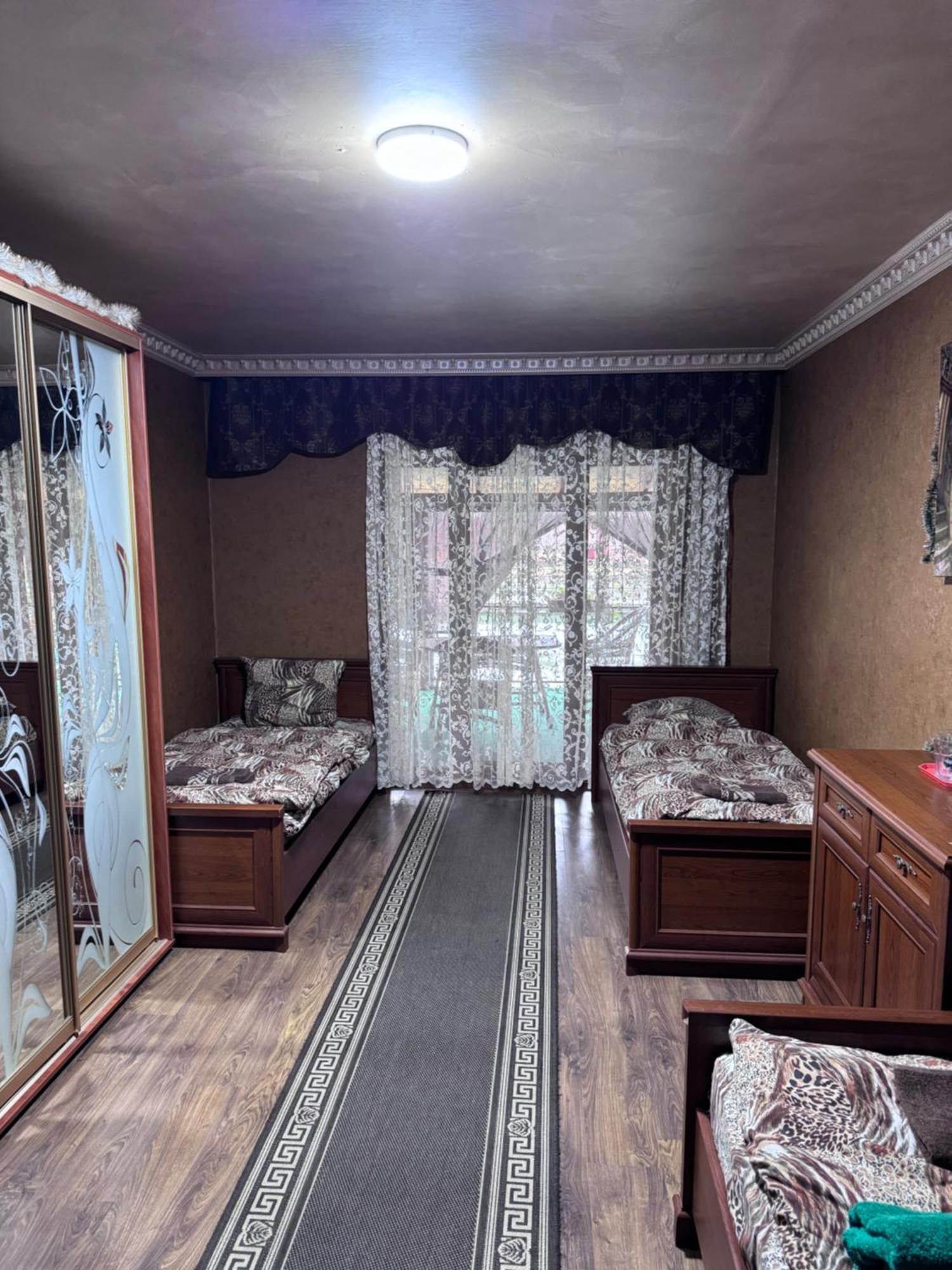 Отель Біля Озера Mukacheve Exterior photo