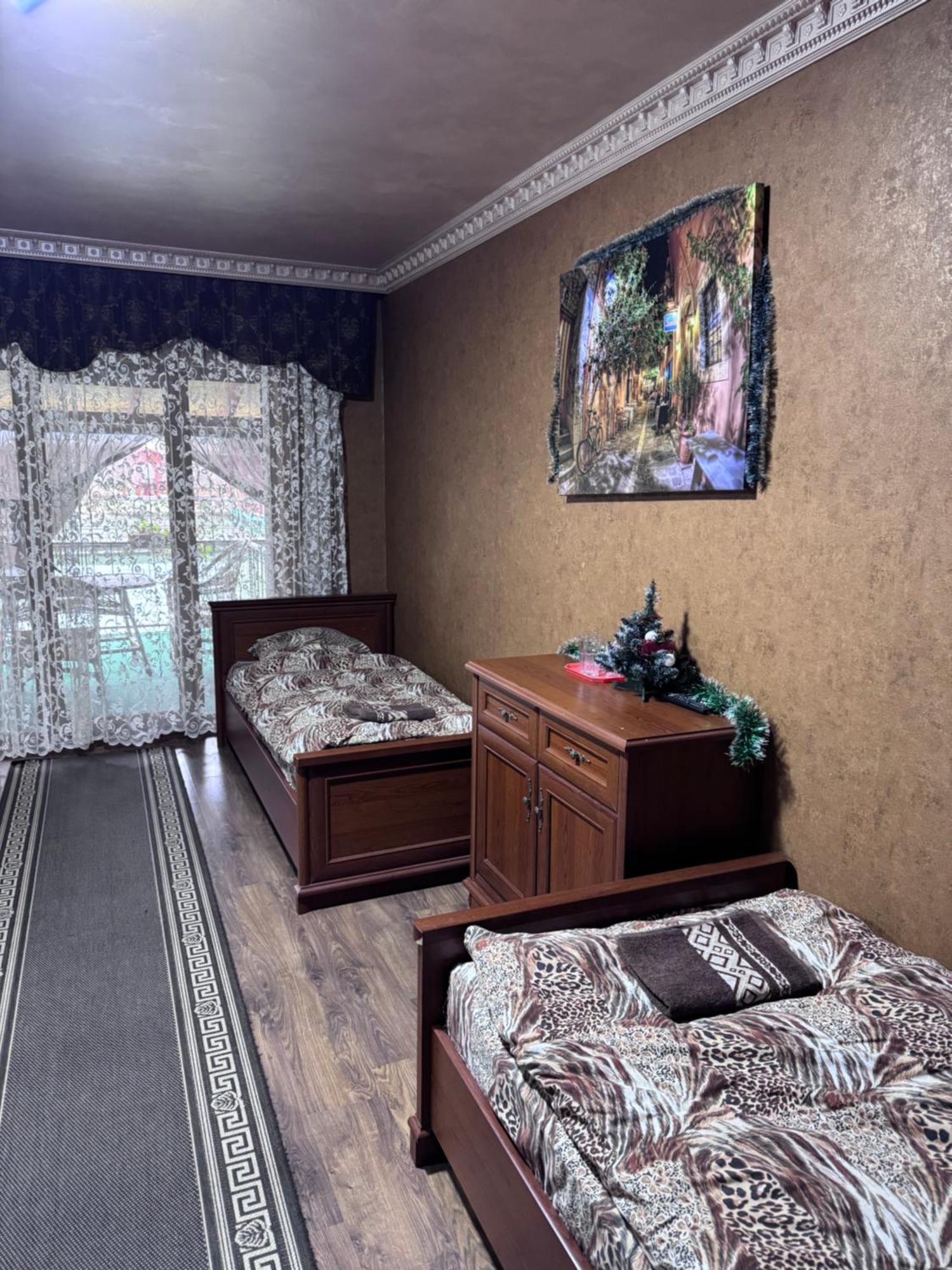 Отель Біля Озера Mukacheve Exterior photo