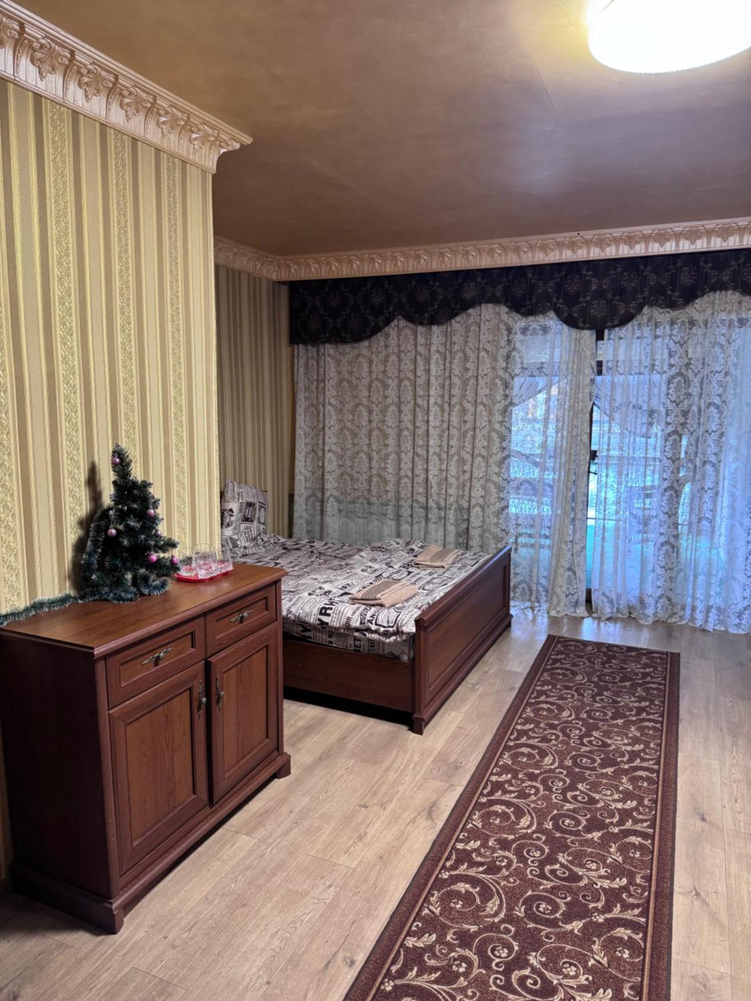 Отель Біля Озера Mukacheve Exterior photo